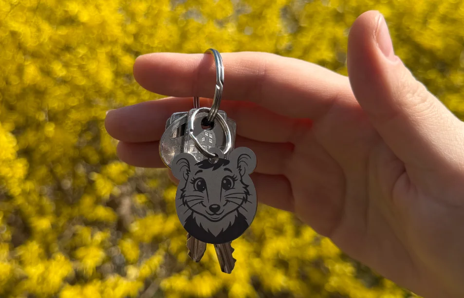 Nerezová klíčenka s vlastním textem – Myška - Vryto.cz